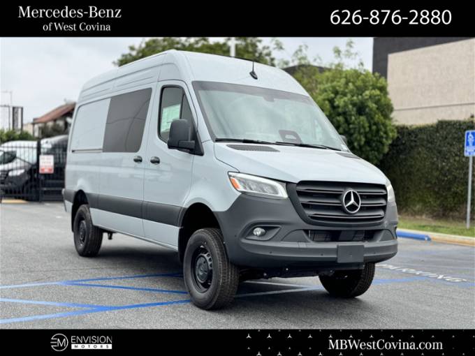 2025 Mercedes-Benz Sprinter Crew Van Crew 144 WB