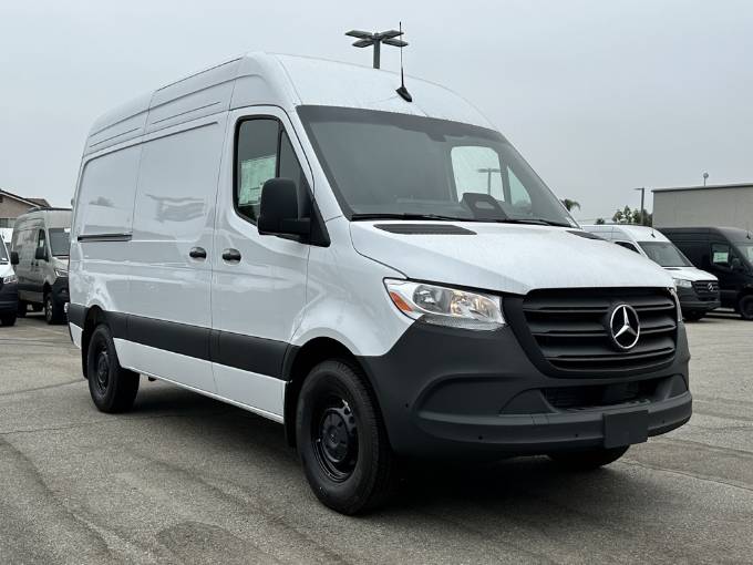 2025 Mercedes-Benz Sprinter Cargo Van Cargo 144 WB