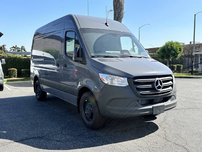 2025 Mercedes-Benz Sprinter Cargo Van Cargo 144 WB