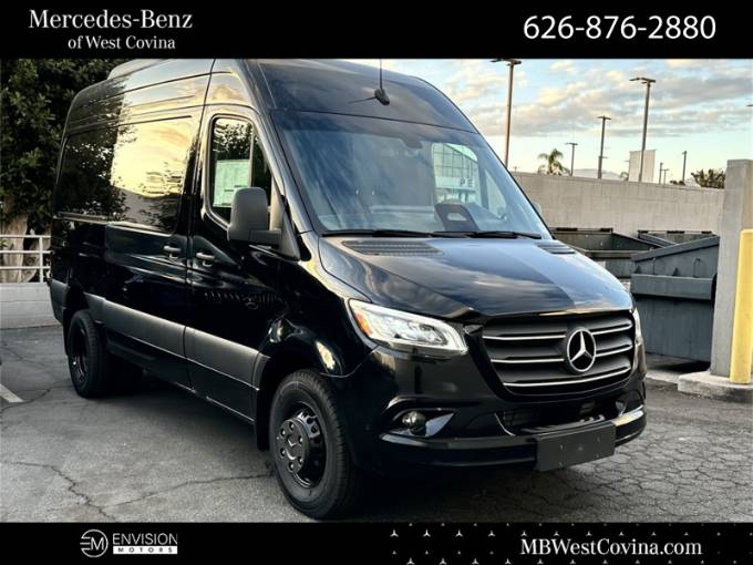 2025 Mercedes-Benz Sprinter Cargo Van Cargo 144 WB