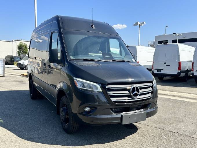 2025 Mercedes-Benz Sprinter Cargo Van Cargo 144 WB