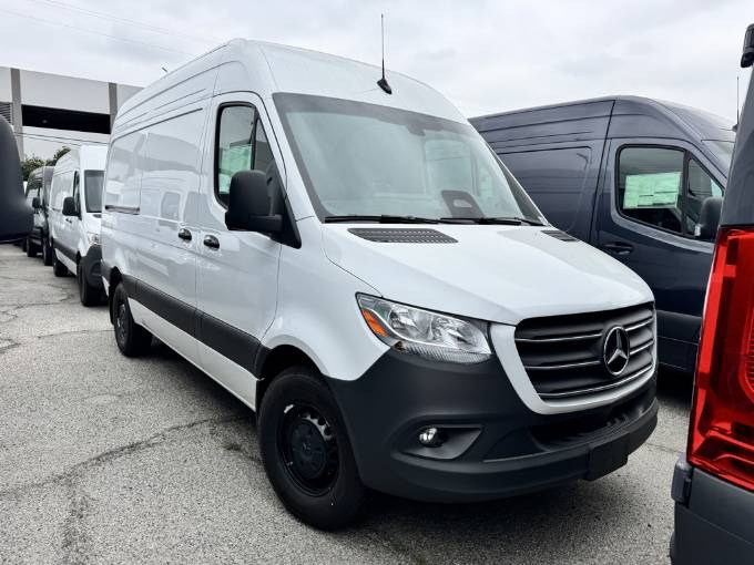2025 Mercedes-Benz Sprinter Cargo Van Cargo 144 WB