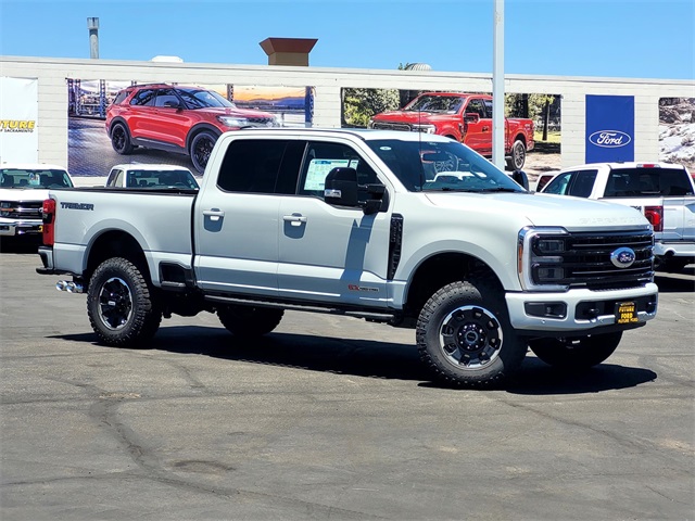 2025 Ford F-350SD Platinum