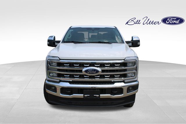 2025 Ford F-350 photo 2
