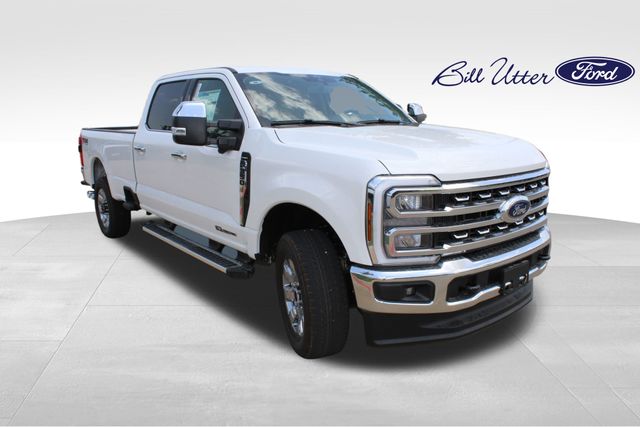 2025 Ford F-350 photo 3