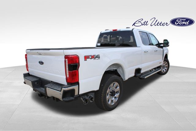 2025 Ford F-350 photo 4