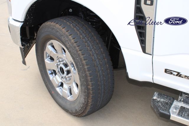 2025 Ford F-350 photo 6