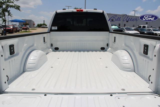 2025 Ford F-350 photo 7
