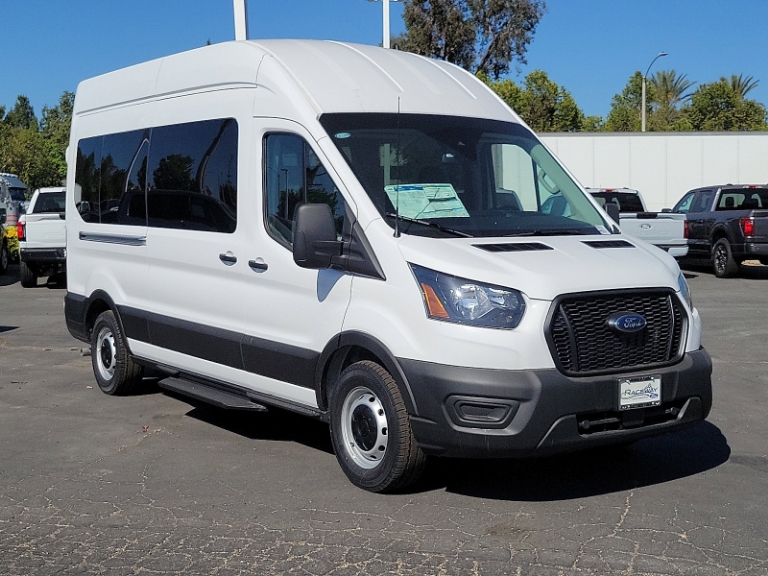 2025 Ford Transit Passenger Wagon XL