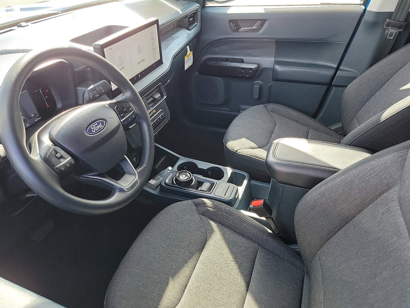 2025 Ford Maverick XLT photo 2