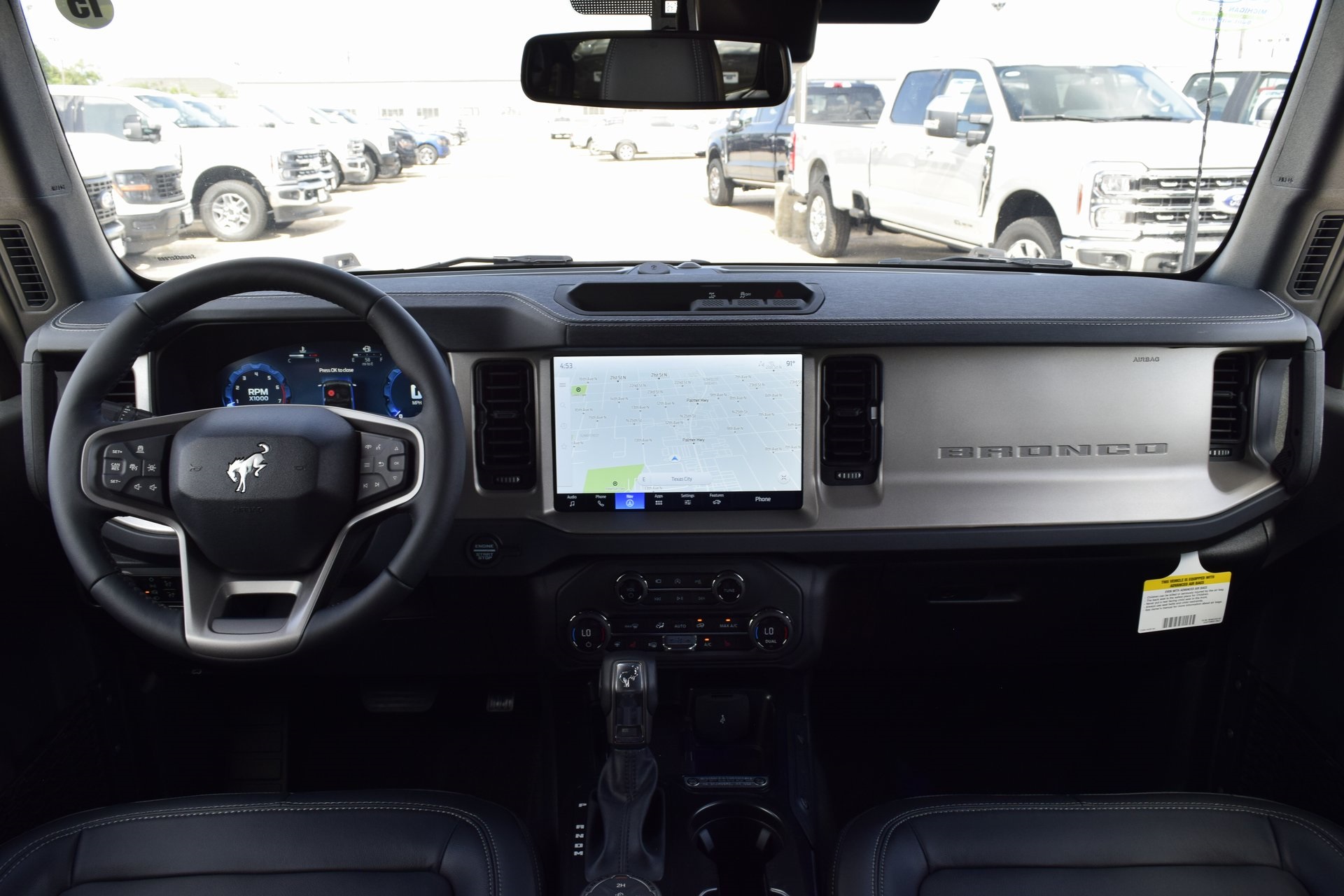 2025 Ford Bronco Outer Banks photo 4