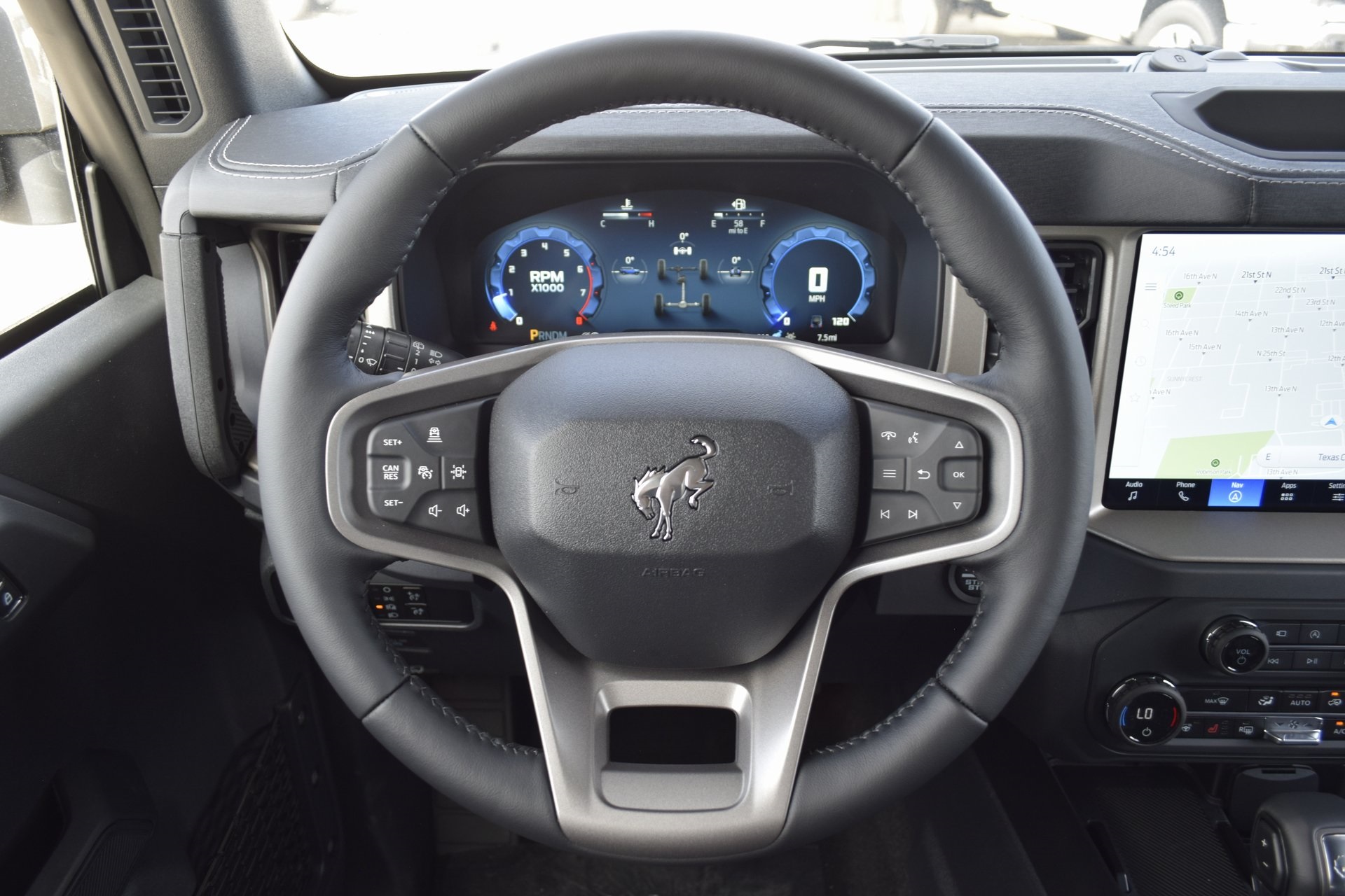 2025 Ford Bronco Outer Banks photo 5