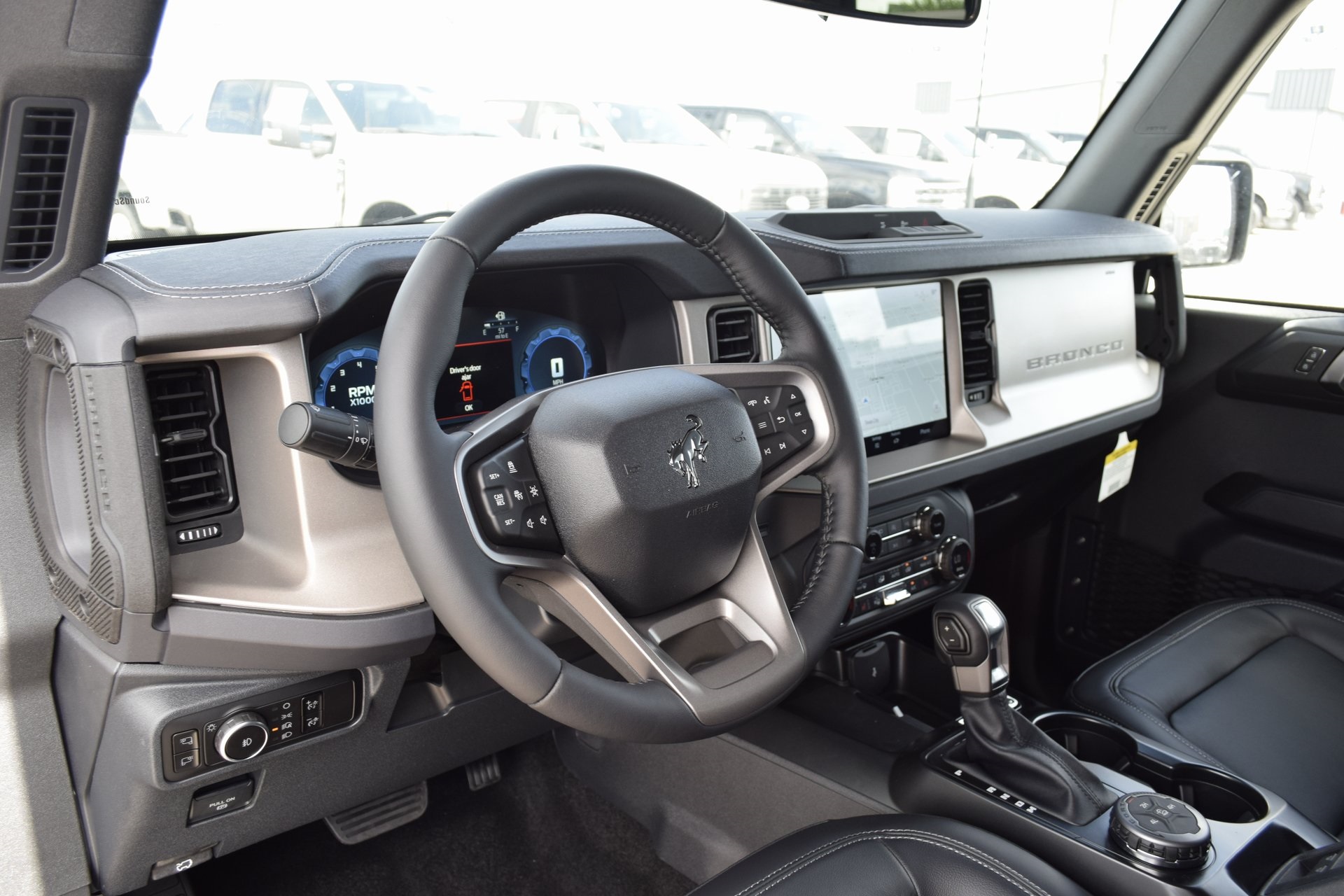2025 Ford Bronco Outer Banks photo 13