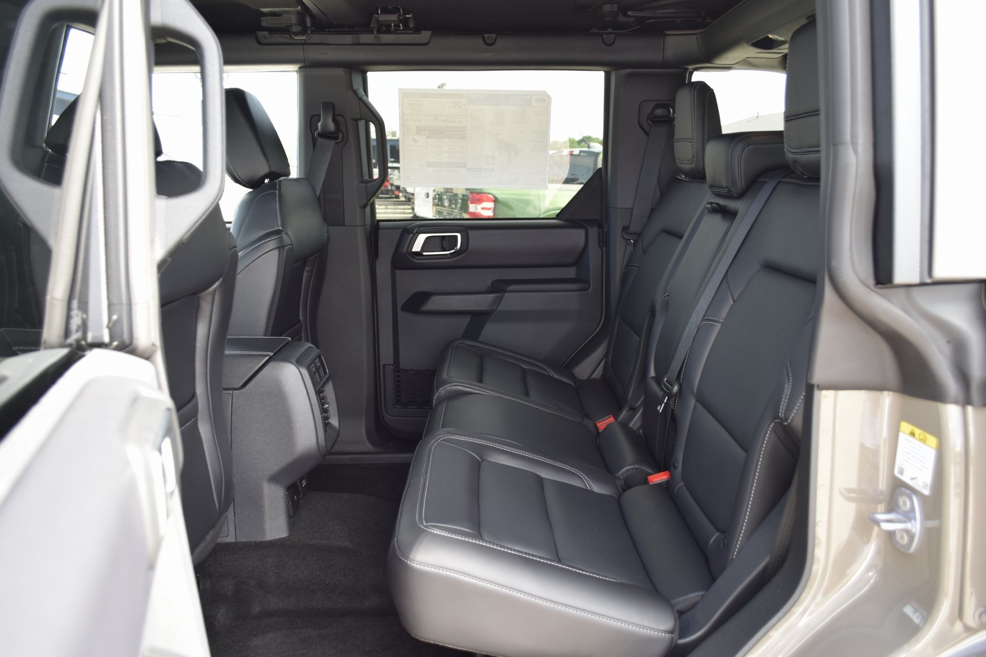 2025 Ford Bronco Outer Banks photo 16