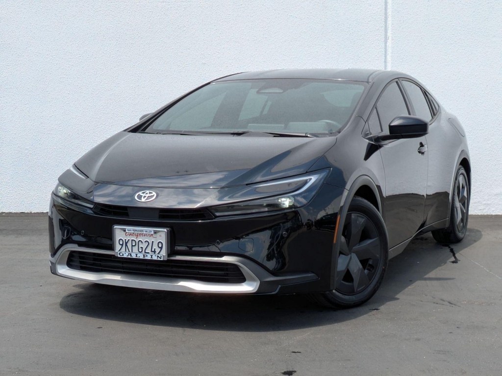 2024 Toyota Prius Prime SE