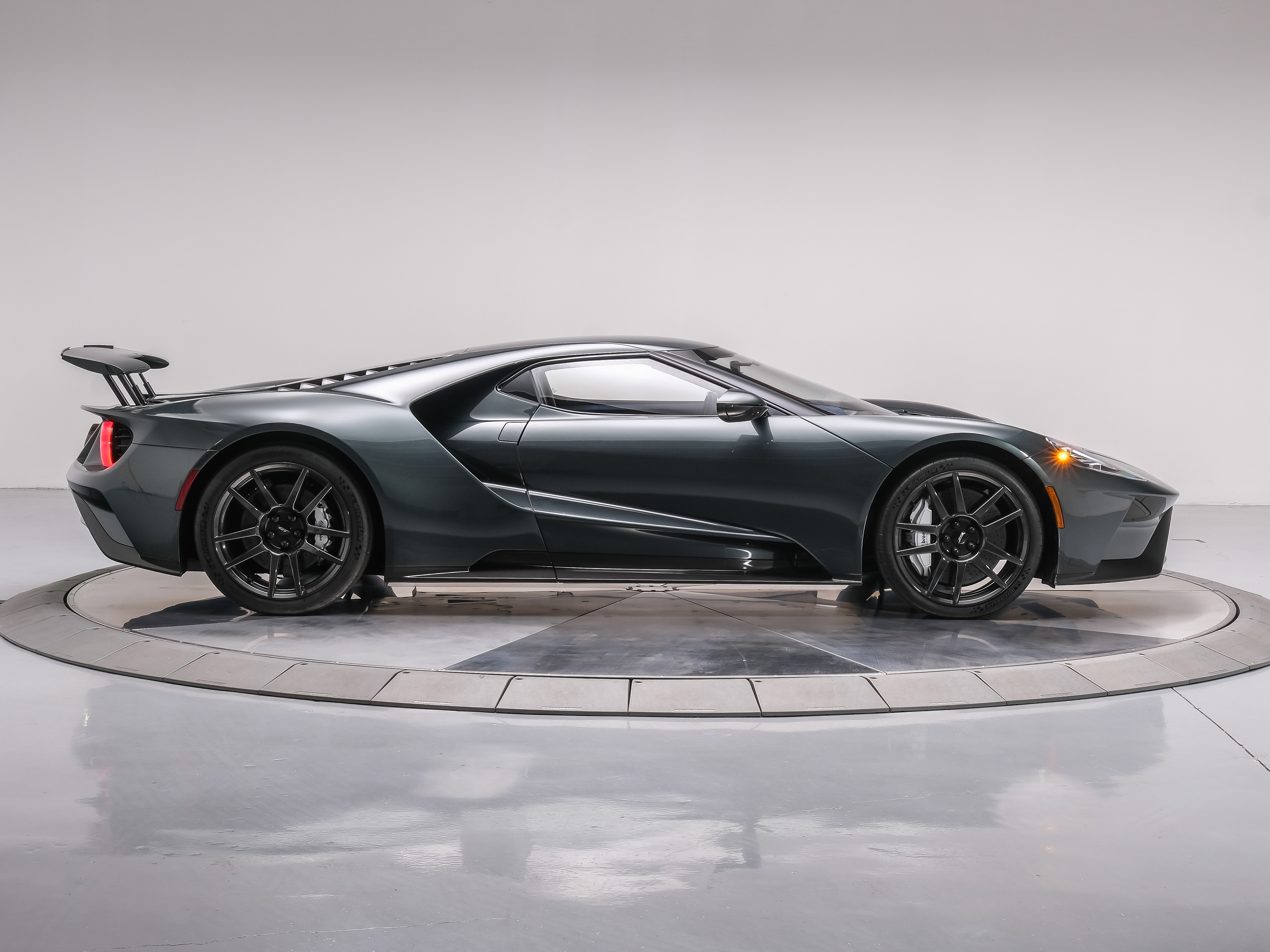 2022 Ford GT photo 6