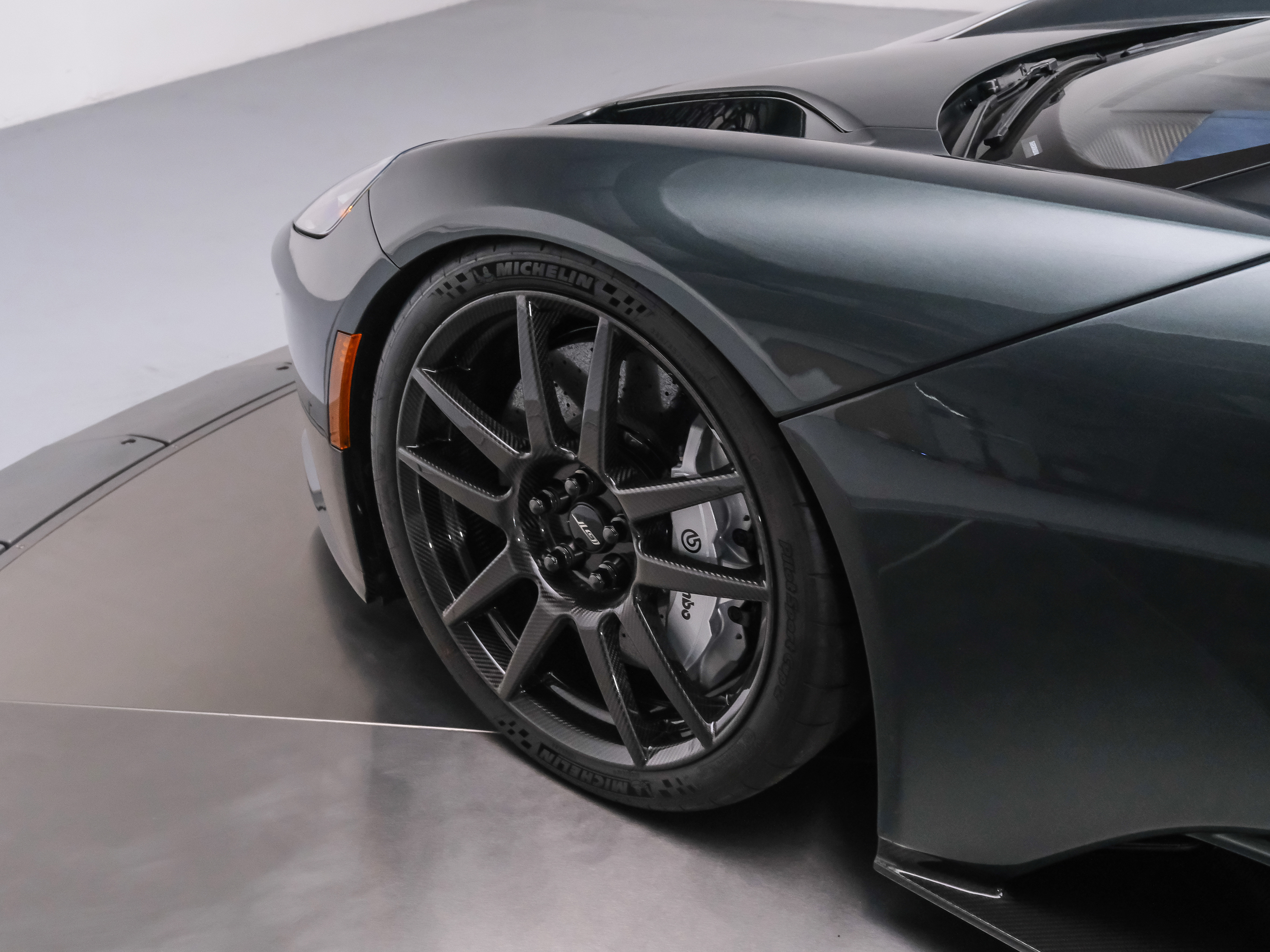 2022 Ford GT photo 14