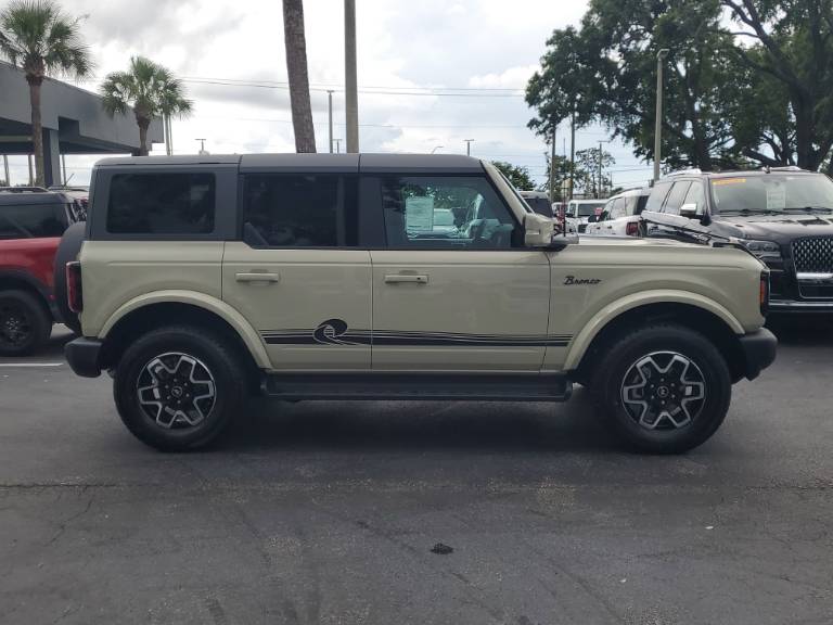 2025 Ford Bronco Outer Banks