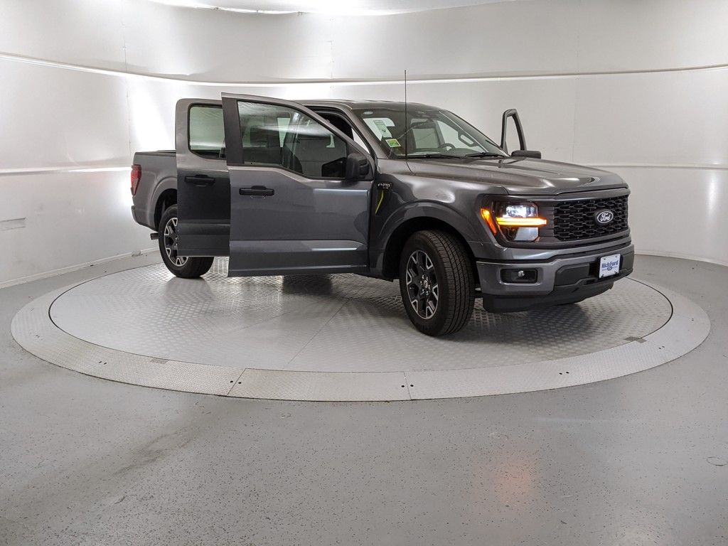 2025 Ford F-150 STX photo 6