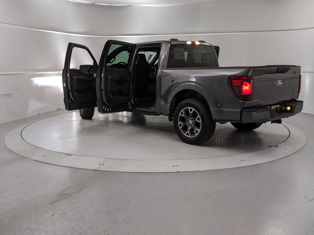 2025 Ford F-150 STX photo 9