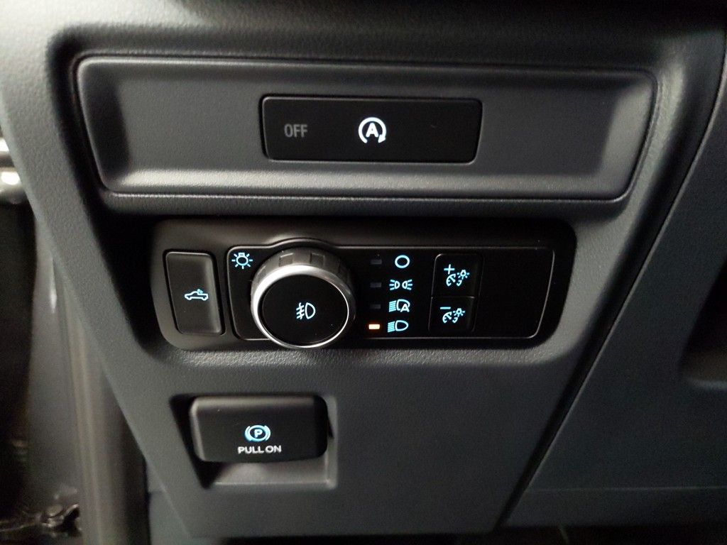 2025 Ford F-150 STX photo 18