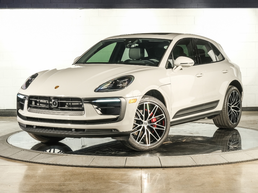 2025 Porsche Macan S