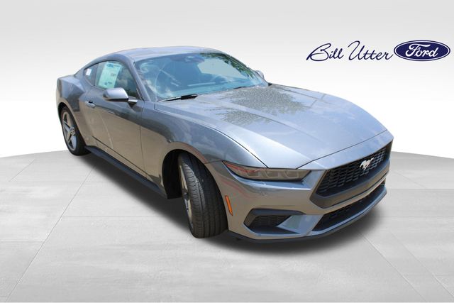 2025 Ford Mustang EcoBoost photo 2