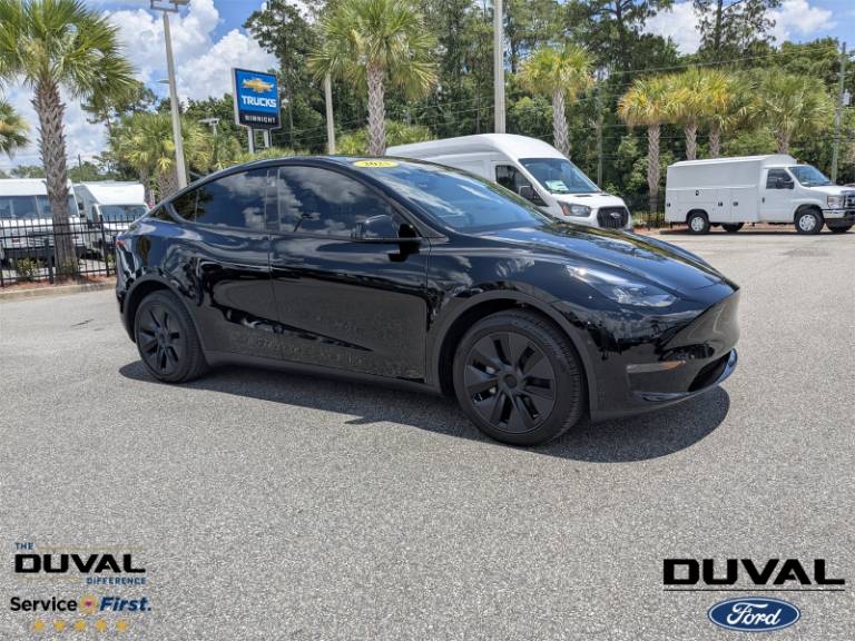 2025 Tesla Model Y Long Range