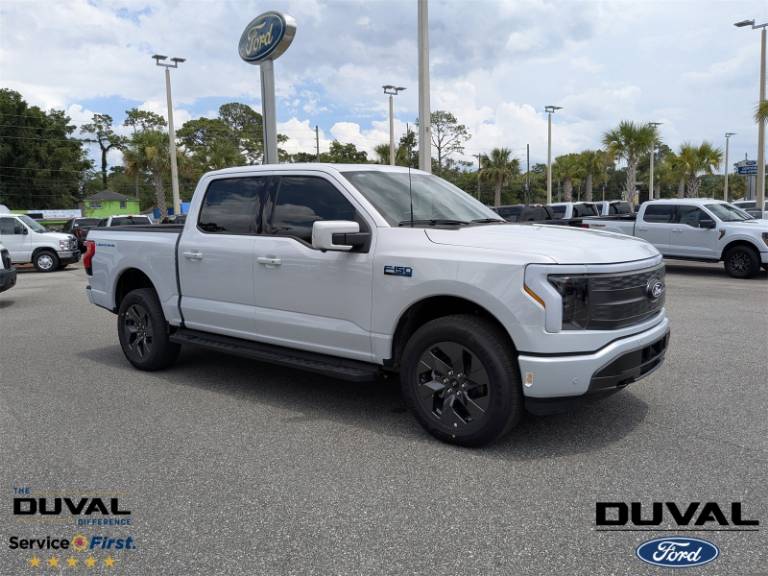 2025 Ford F-150 Lightning LARIAT