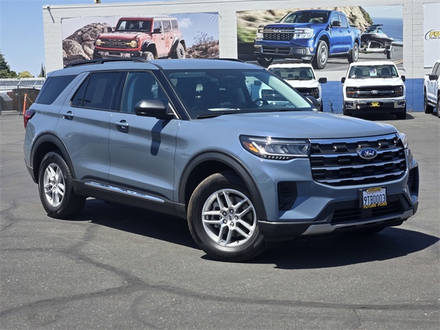 2025 Ford Explorer Active