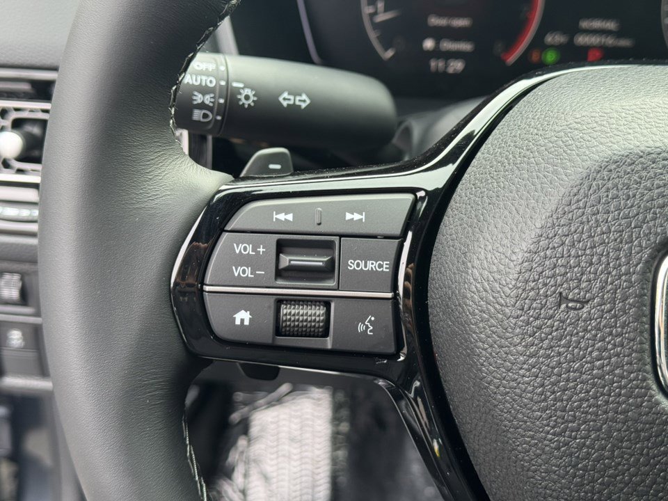 2025 Honda Civic Hatchback Sport photo 17