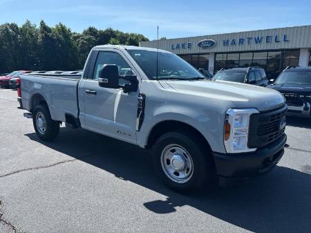 2025 Ford Super Duty F-350 SRW XL