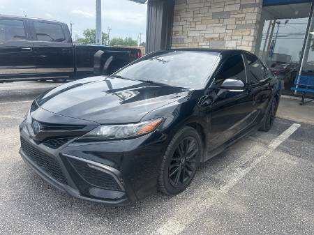 2022 Toyota Camry Hybrid SE