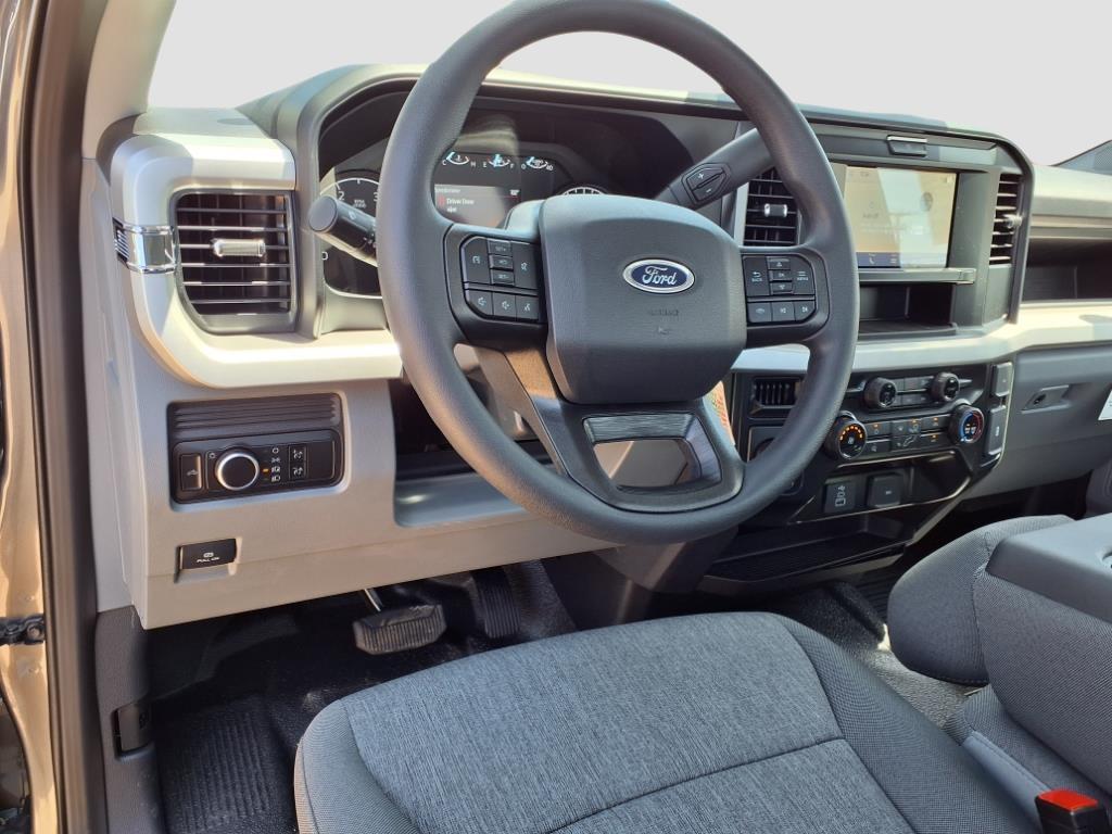 2025 Ford F-250 Super Duty XL - Photo 9