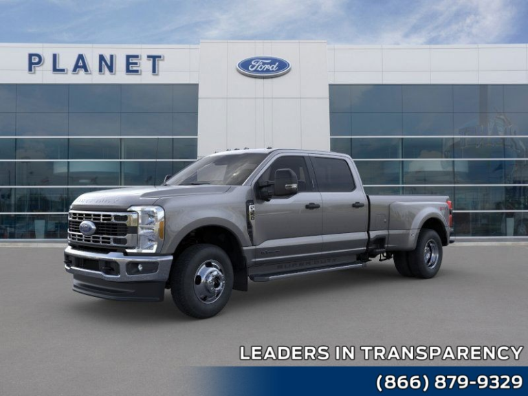 2025 Ford Super Duty F-350 DRW XLT 4WD Crew Cab 8' Box