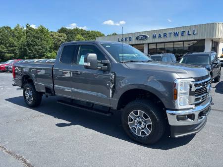2025 Ford Super Duty F-350 SRW XLT