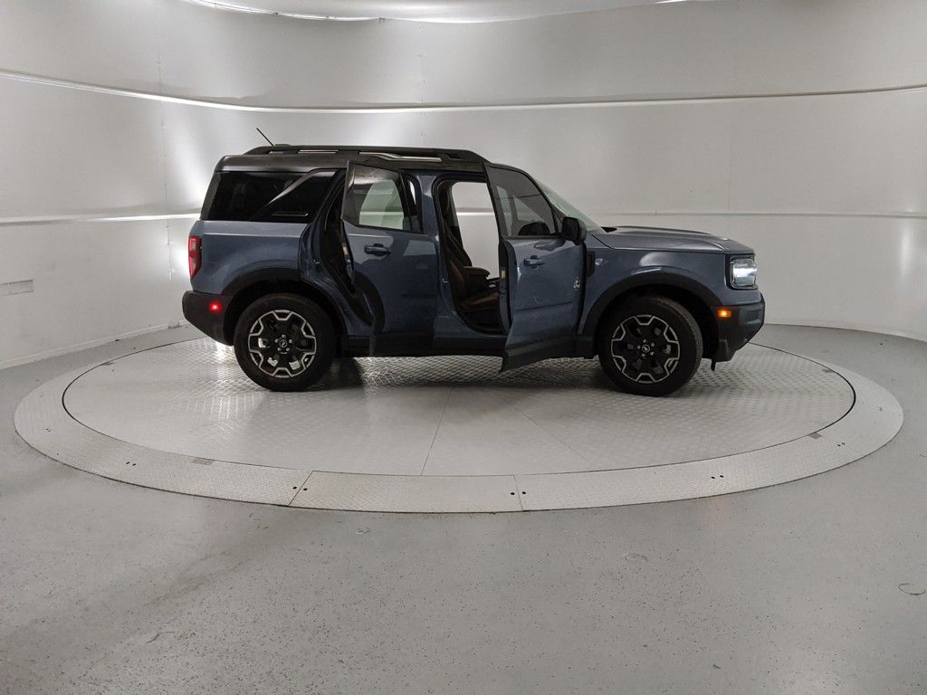 2025 Ford Bronco Sport Outer Banks photo 7