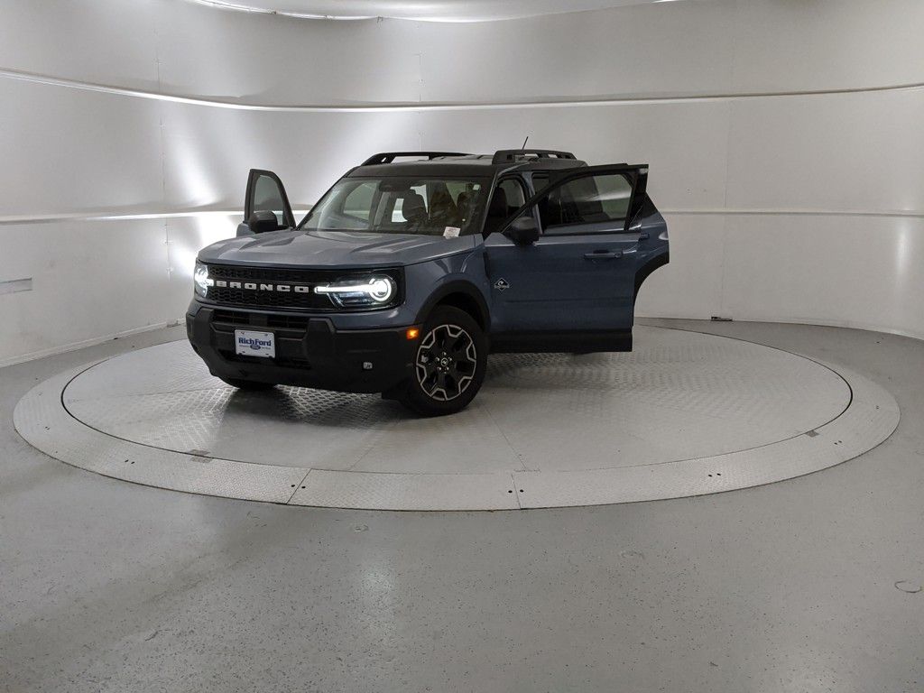 2025 Ford Bronco Sport Outer Banks photo 9