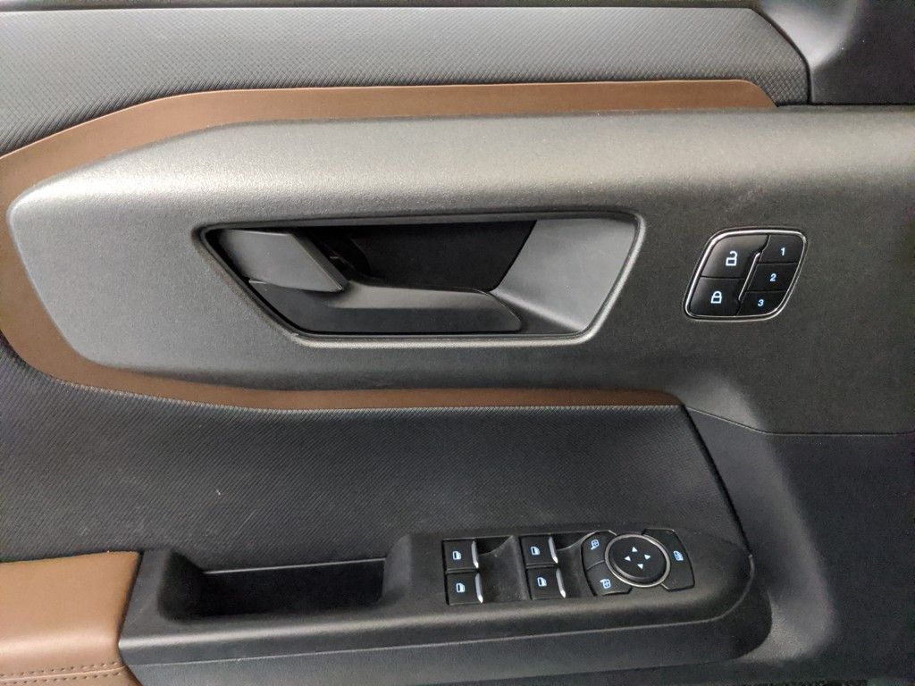 2025 Ford Bronco Sport Outer Banks photo 18