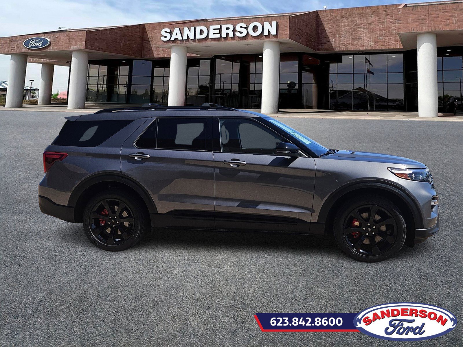 2022 Ford Explorer ST photo 2