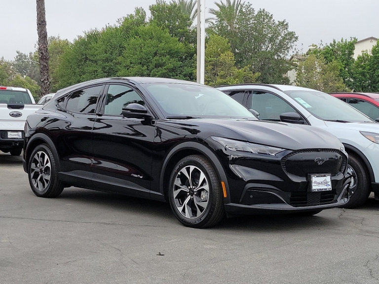 2025 Ford Mustang Mach-E Select