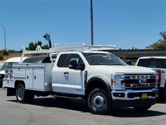 2025 Ford F-550SD XL