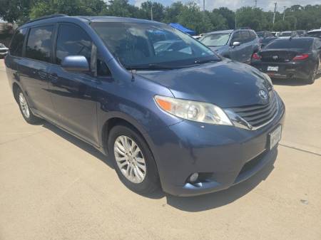 2014 Toyota Sienna XLE