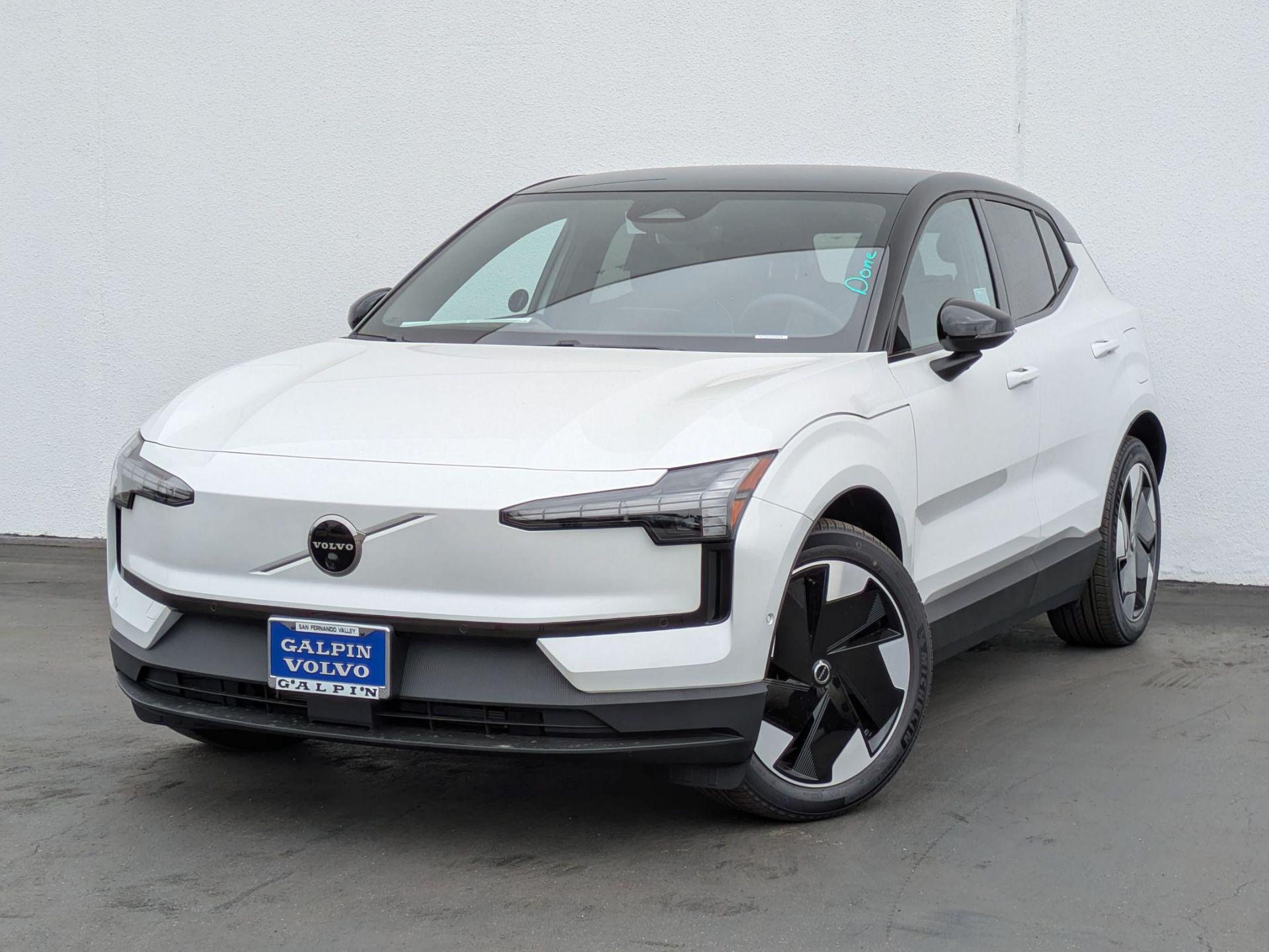2025 Volvo EX30 Plus photo 8
