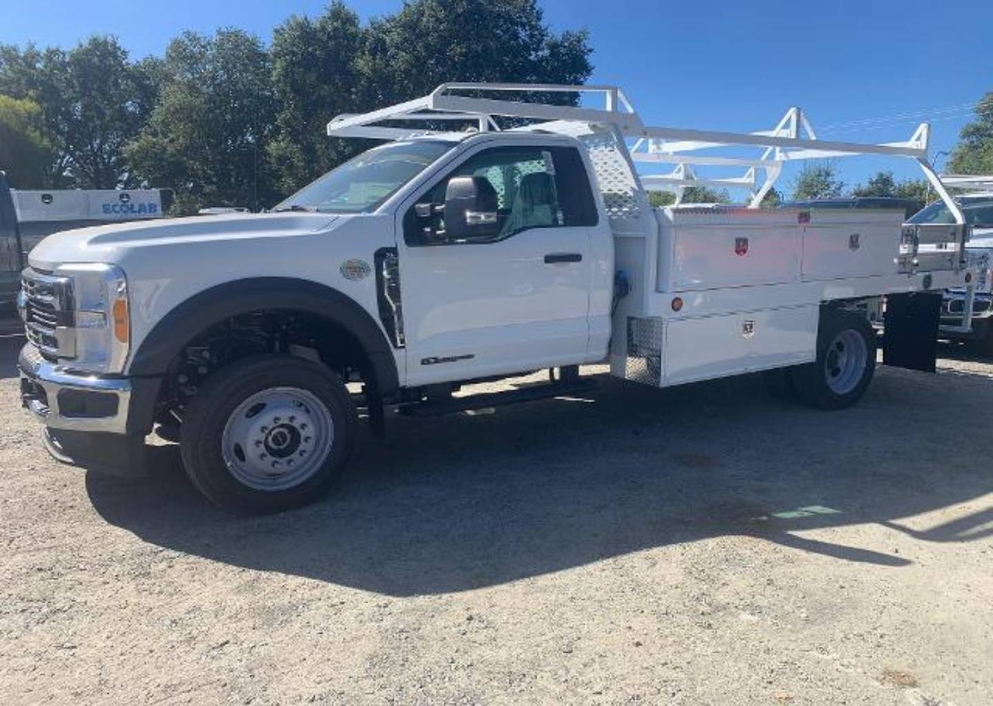 2023 Ford F-450 Super Duty Chassis Cab XL's photo