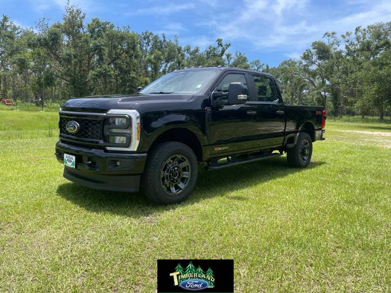 2025 Ford F-250 XL 4X4 CREW w/STX Pkg. HI OUTPUT