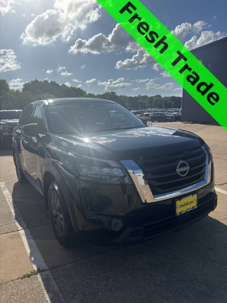 2023 Nissan Pathfinder S