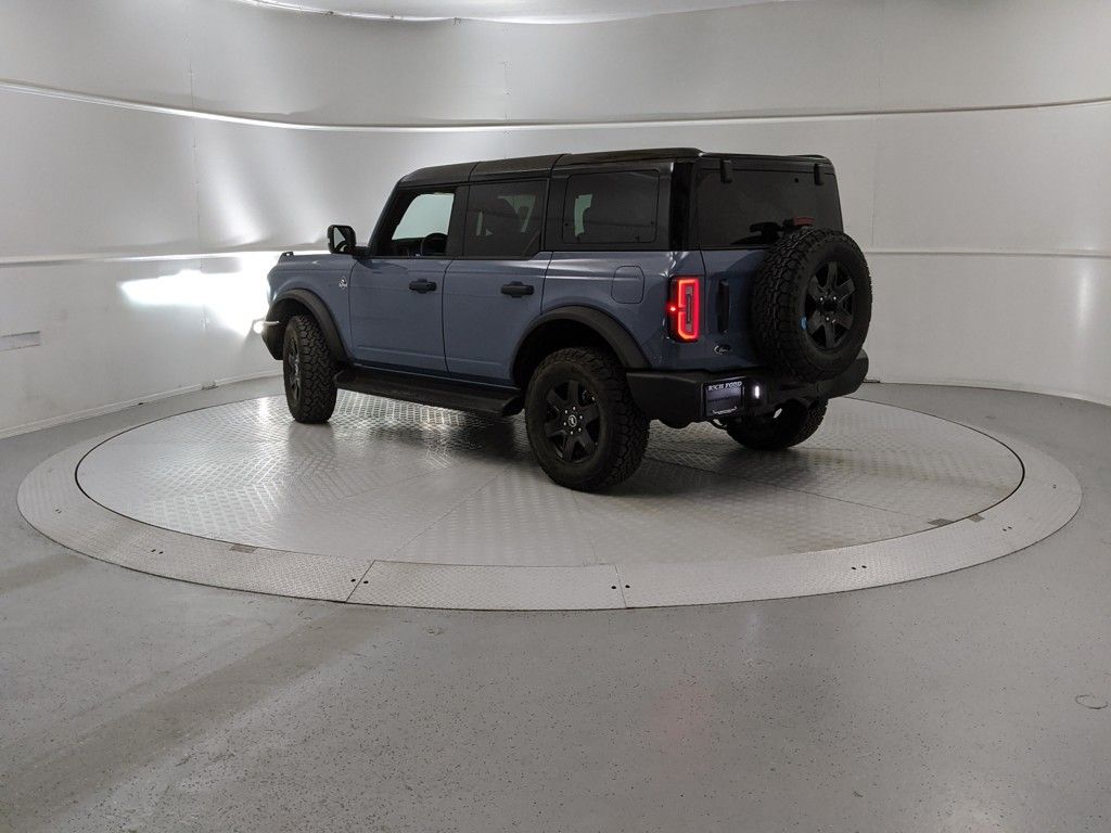 2025 Ford Bronco Outer Banks photo 4