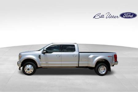 2022 Ford F-450SD Platinum