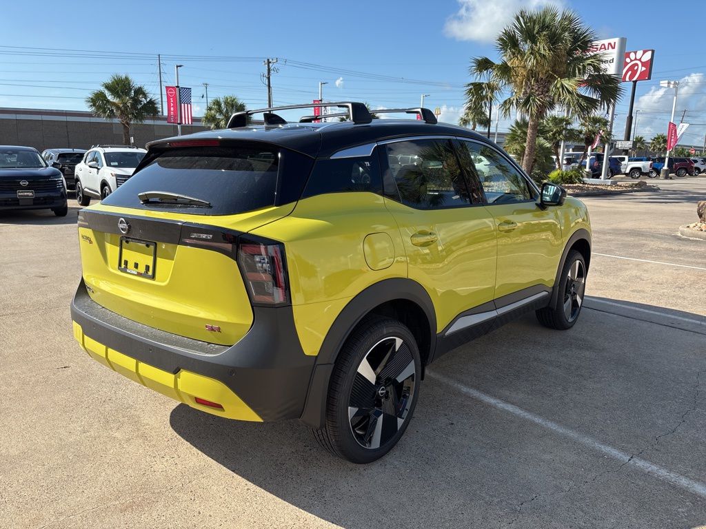 2025 Nissan Kicks SR photo 4